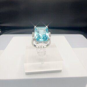 Aquamarine Gemstone Cocktail Ring Size 6 Silver Tone